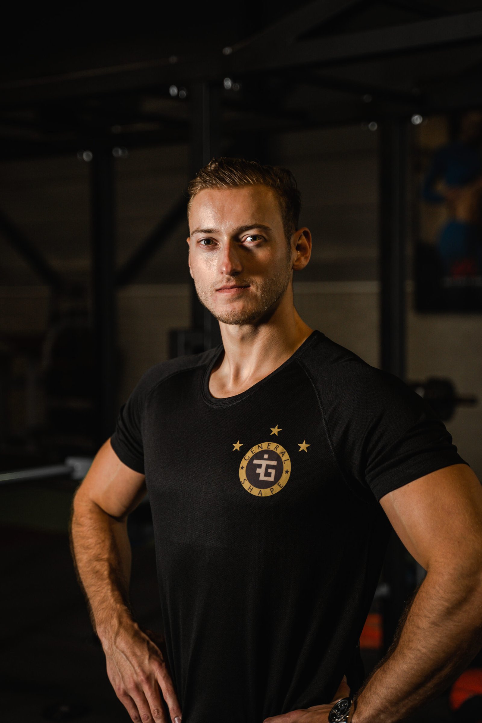 Gijs Linders, eigenaar en coach van General Fit Bergen op Zoom, in de sportstudio.